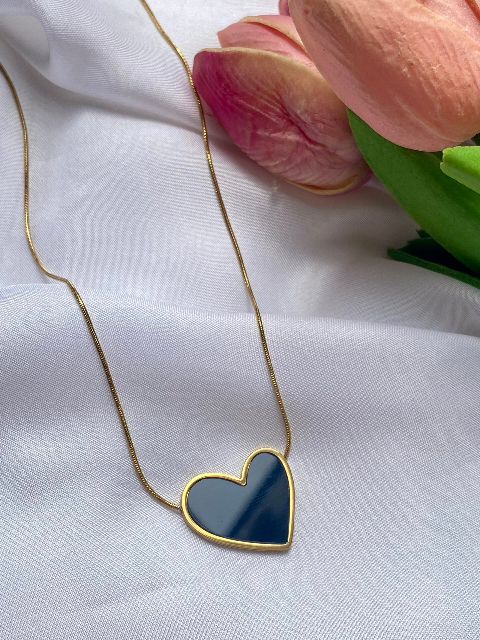 img_1510 Black heart pendant - Image 1