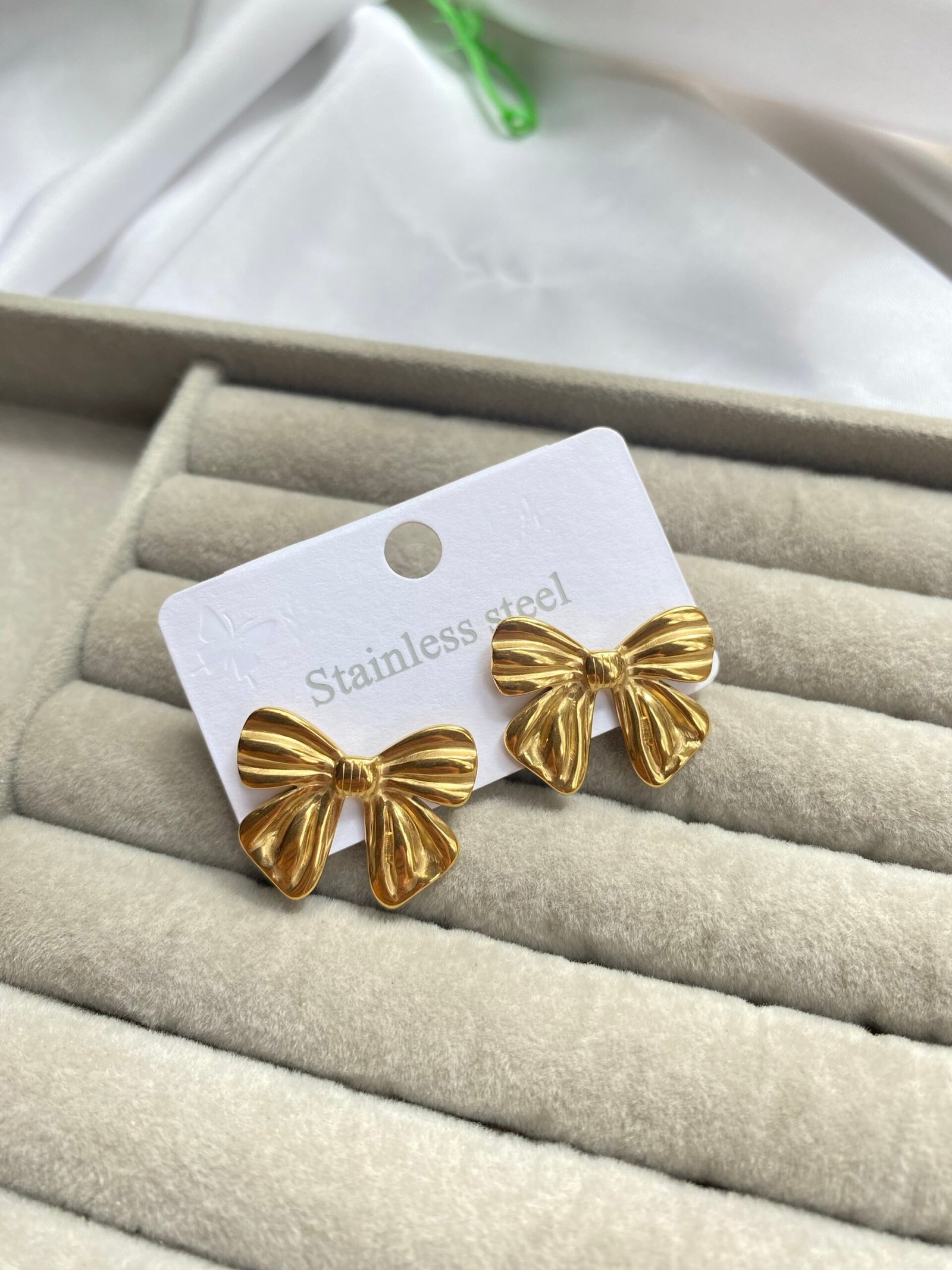img_1775 Bow earings - Image 1