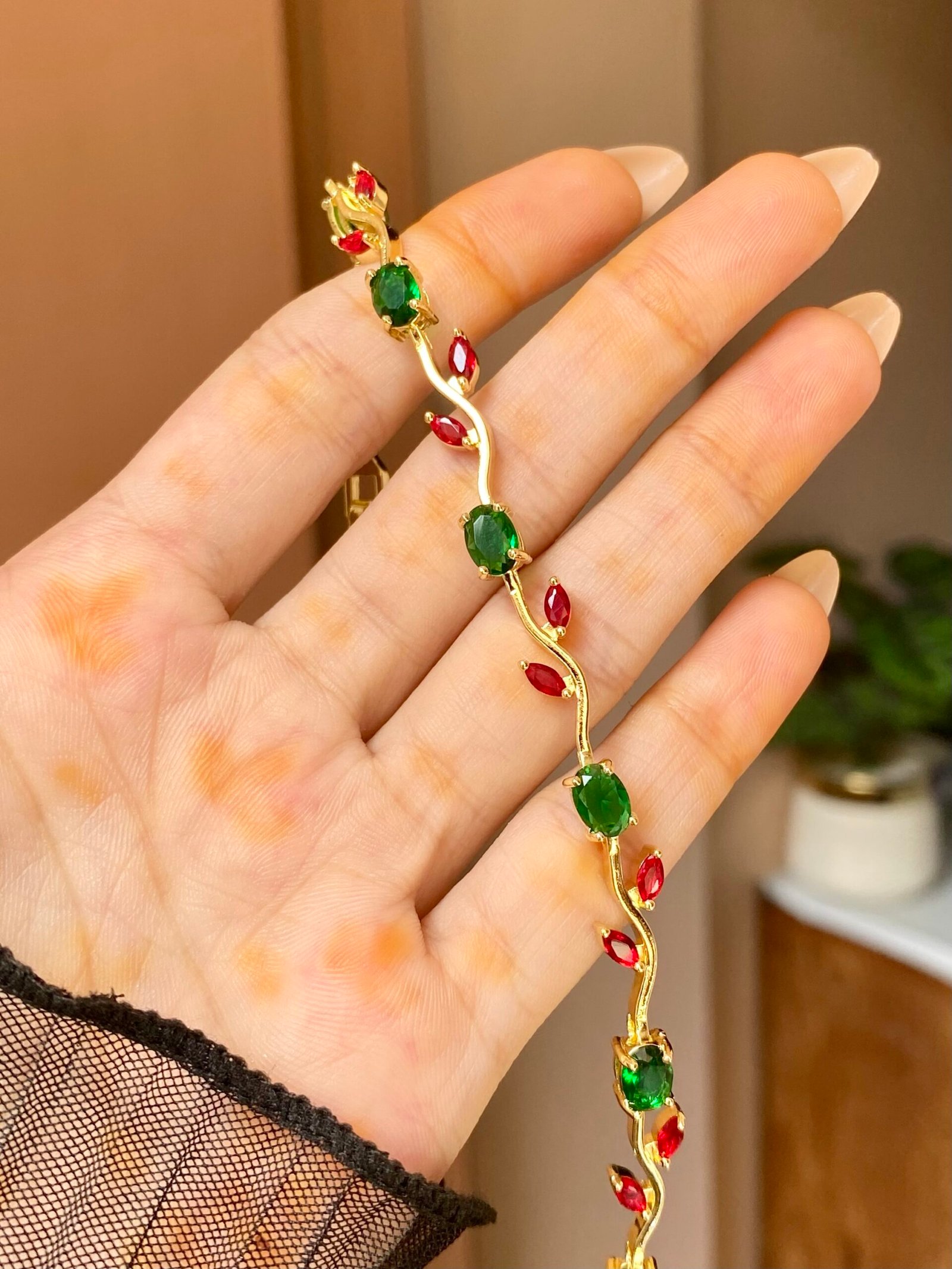 img_2424 Red and green tulip bracelet - Image 1