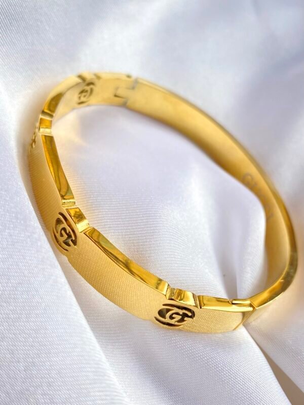 G-G handcuff