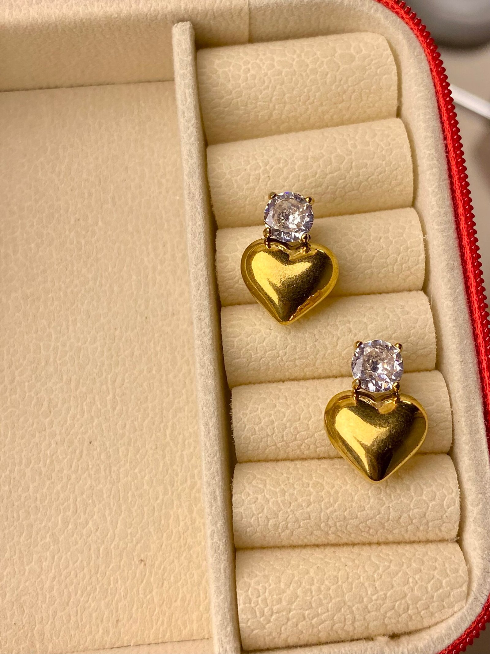 img_3507 Heart stone earings - Image 1