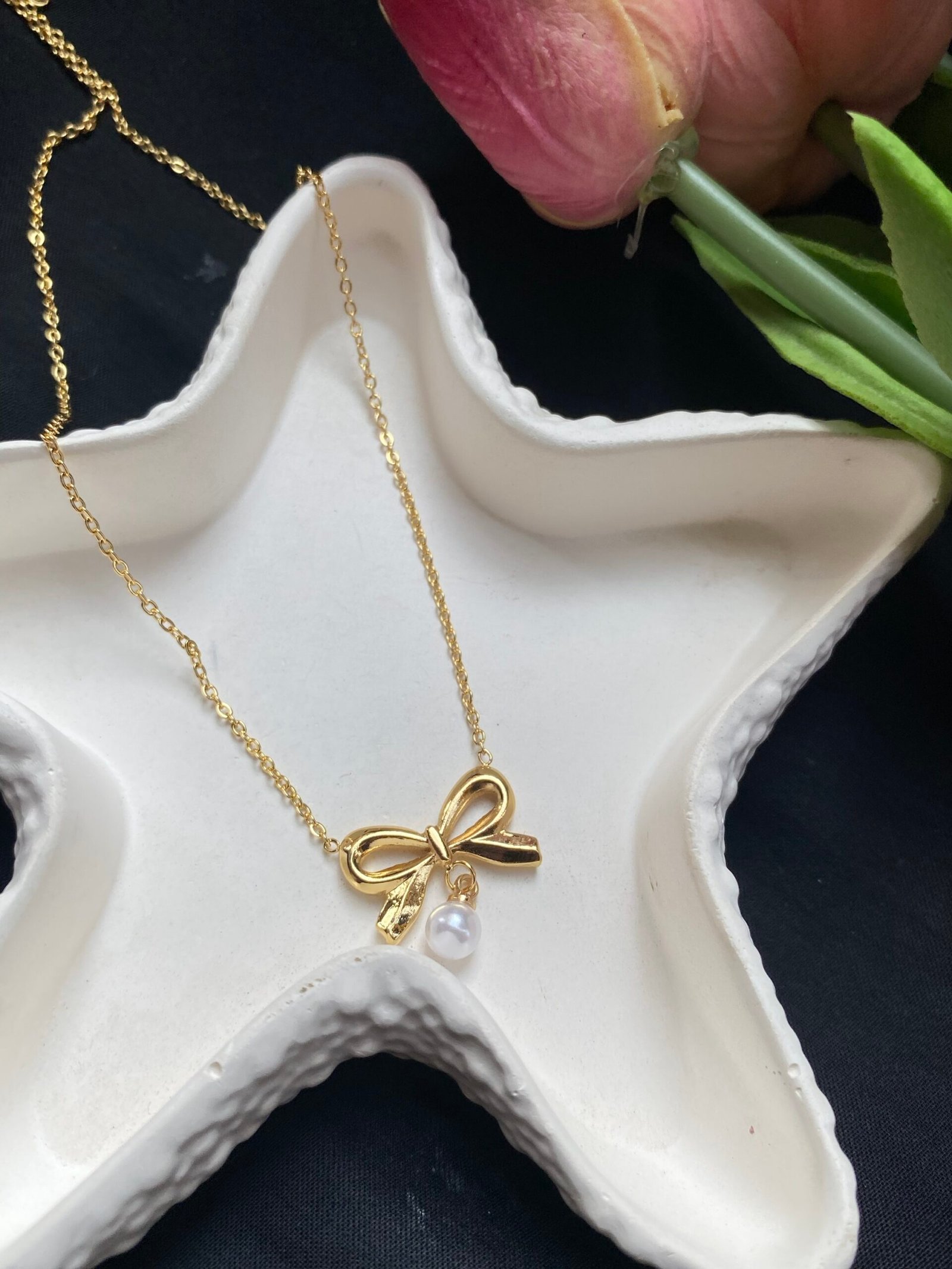 img_5187 Bow pearl pendant - Image 1