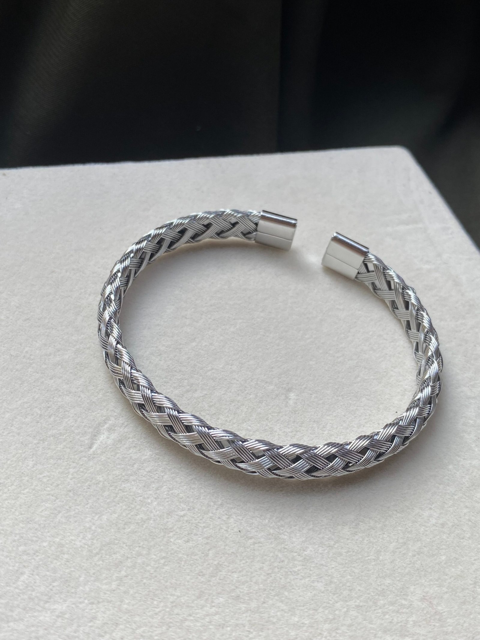 img_6292 Silver unisex handcuff - Image 1