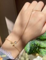 Bow heart handchain - Image 2