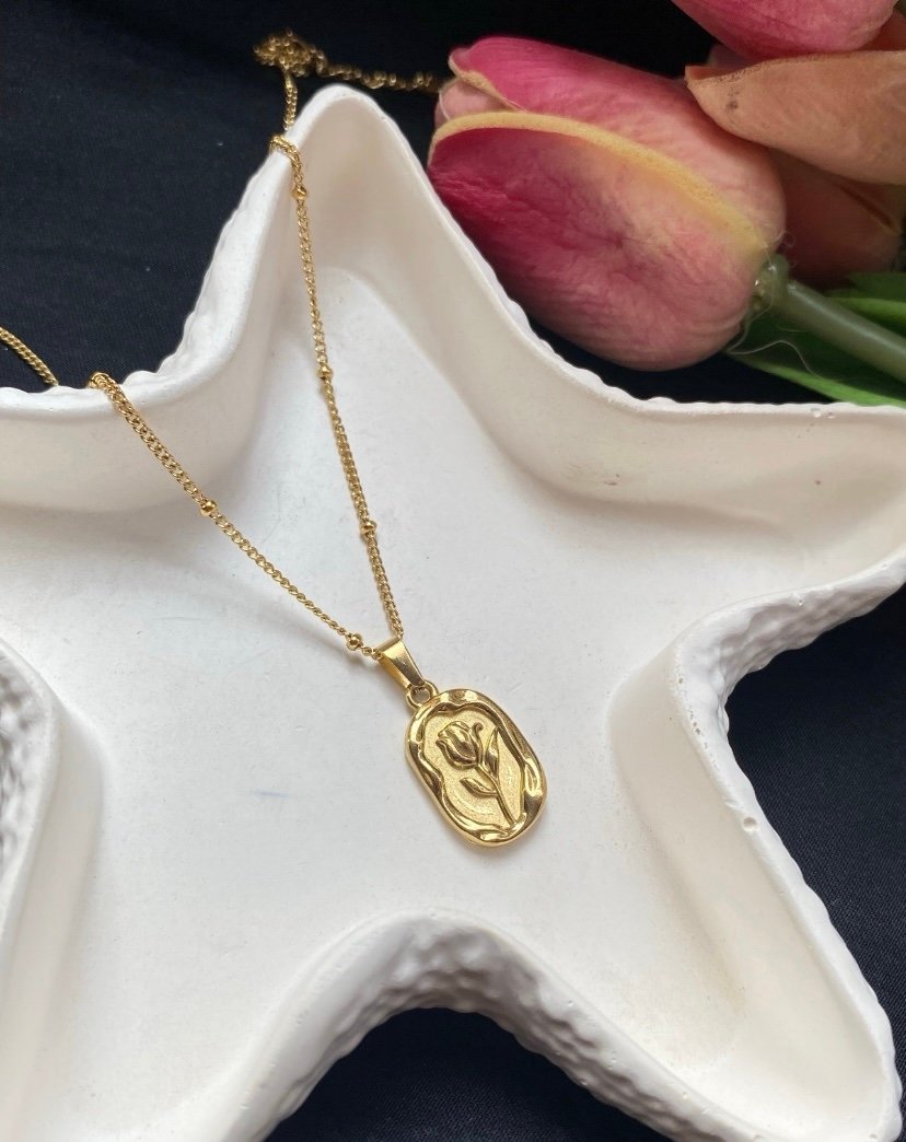 screenshot-96 Golden rose pendant - Image 1