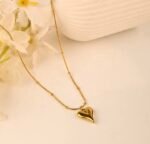 Trendy heart pendant