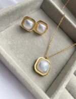 Pearl set